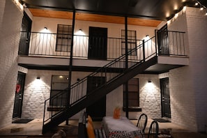 Interior - Spaciously Styled Apartment -  Close to Baylor and Magnolia (Waco)