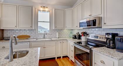Beautiful Beachfront 6 Bedroom Home with Private Sundeck on Dune
