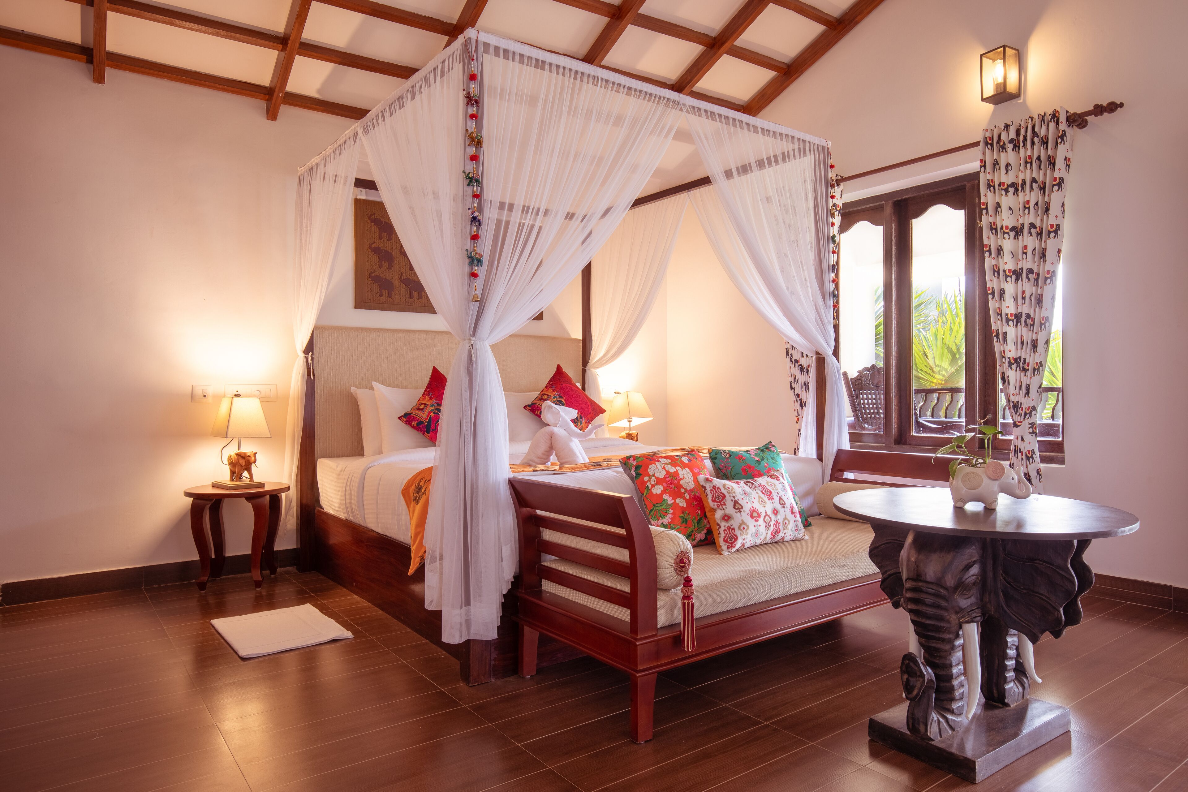 Iron/ironing board, bed sheets