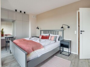 1 bedroom, iron/ironing board