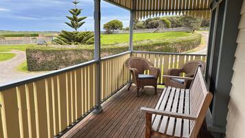 Deluxe Villa | Terrace/patio