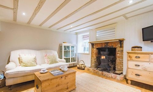 Oast Barn Cottage by Bloom Stays -  2 guests  in 1 bedroom