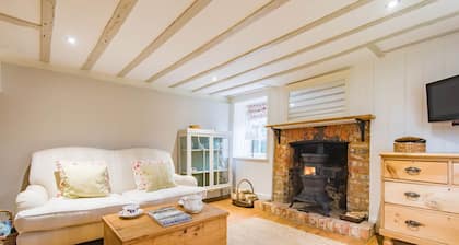 Oast Barn Cottage by Bloom Stays - 2 guests in 1 bedroom