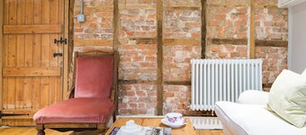 Oast Barn Cottage by Bloom Stays -  2 guests  in 1 bedroom