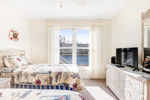 3 chambres, fer et planche à repasser, accès Internet, draps fournis