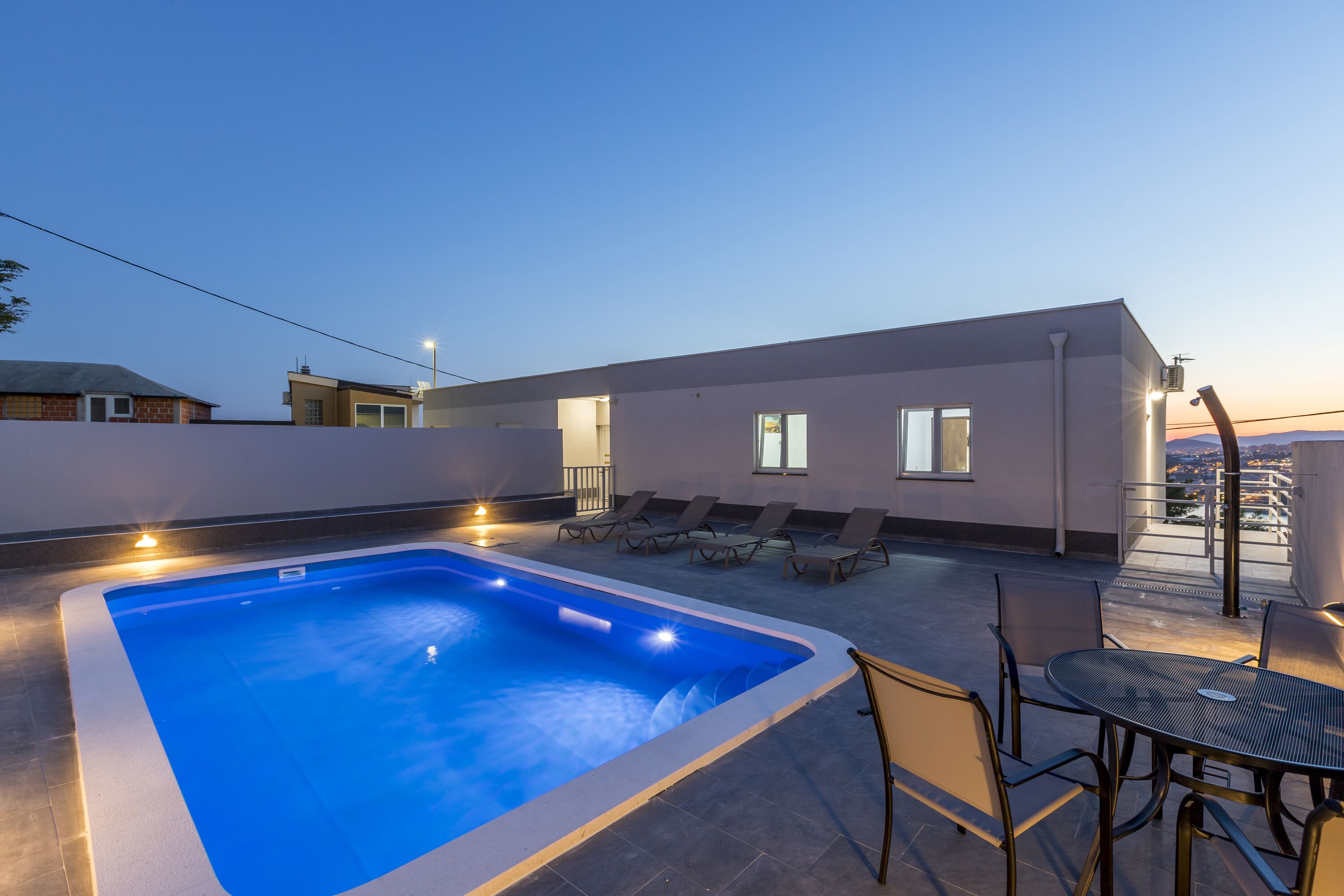 Casa | Piscina | Una piscina al aire libre