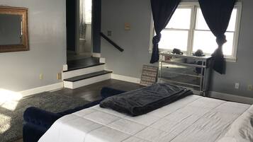 4 bedrooms, desk, iron/ironing board, free WiFi