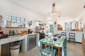 Family House, 2 Bedrooms, Microwave, Mountainside (Ca D'artista For Nature Lovers) | Private kitchen | Stovetop, electric kettle
