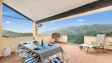 Tempat makan outdoor