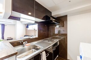 Apartamento, no fumadores | Cocina básica privada | Frigorífico, microondas, placa de cocina y hervidor eléctrico