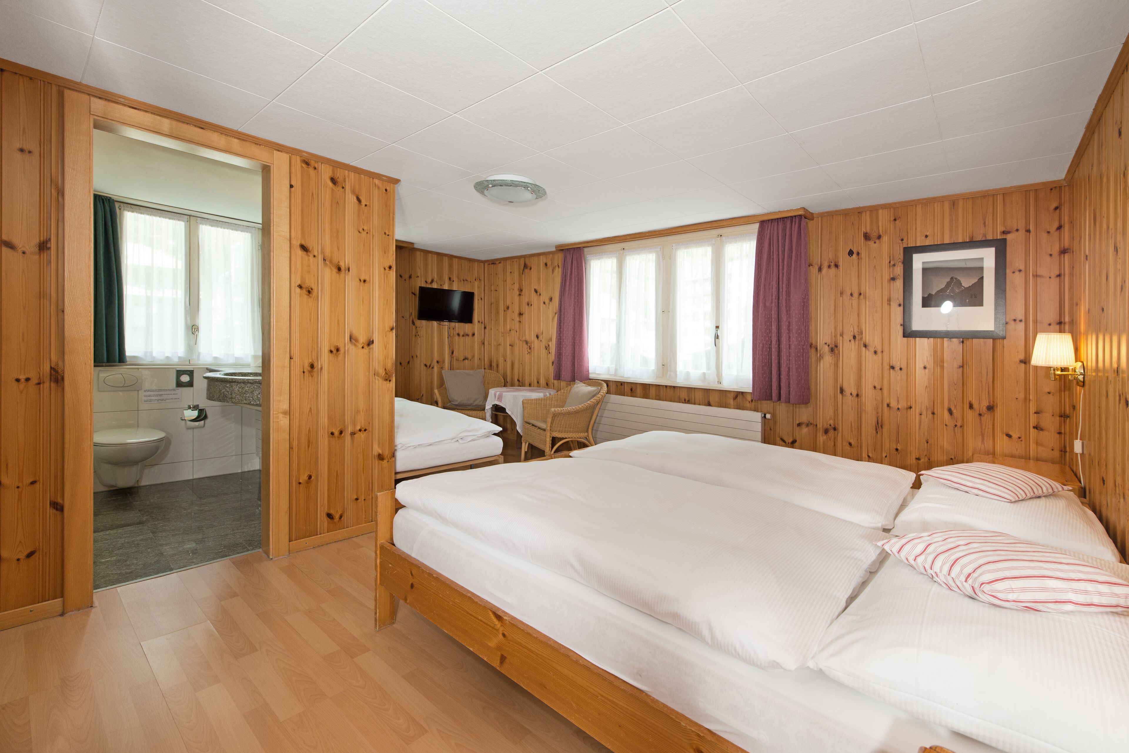 Triple Room | In-room safe, desk, cribs/infant beds, free WiFi