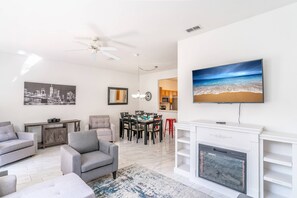 Flachbildfernseher, DVD-Player