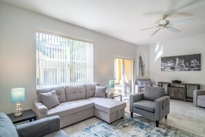 Flachbildfernseher, DVD-Player