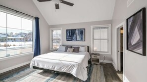 3 bedrooms, iron/ironing board, free WiFi, bed sheets