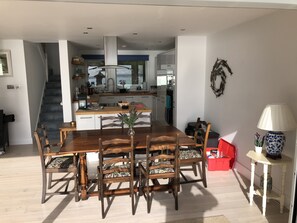 Dining - “Seawards”. House with panoramic sea views, set directly above the SW Coast Path (Torpoint)
