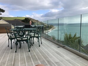 Outdoor dining - “Seawards”. House with panoramic sea views, set directly above the SW Coast Path (Torpoint)