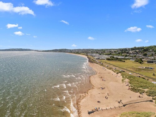 Panmure Apartment - golf course views