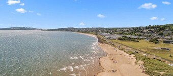 Panmure Apartment - golf course views