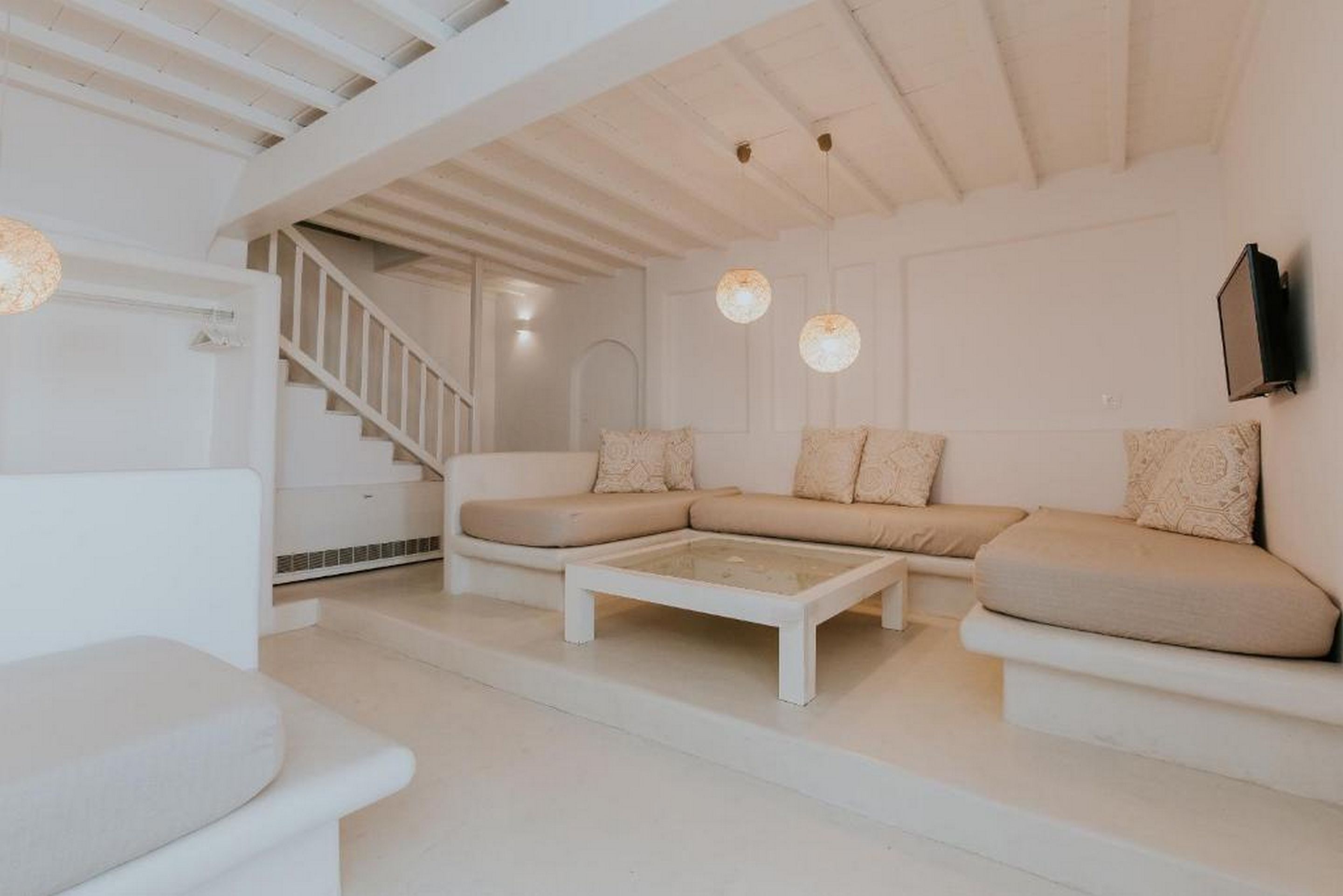 design studio suite | memory-foam beds, in-room safe, desk, soundproofing