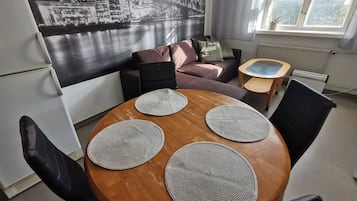 Appartement | Cuisine privée | Réfrigérateur, micro-ondes, four, plaque de cuisson