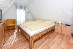 2 Schlafzimmer, Reisekinderbett, WLAN