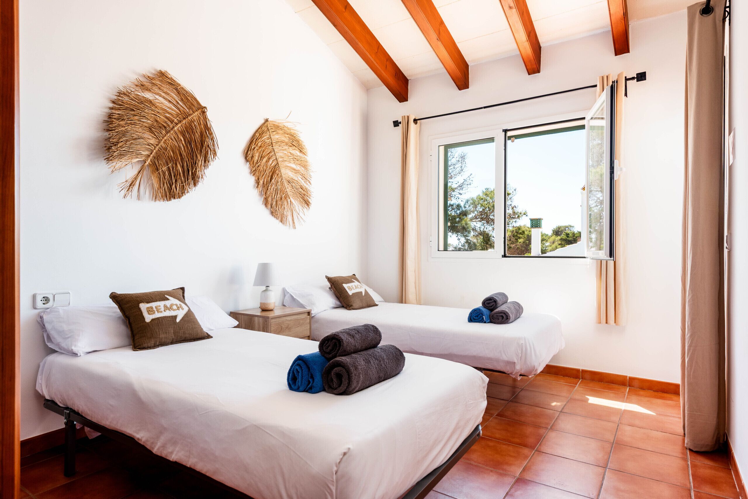 3 bedrooms, in-room safe, iron/ironing board, travel cot