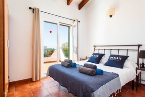 3 slaapkamers, een kluis op de kamer, een strijkplank/strijkijzer