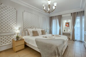 4 bedrooms, iron/ironing board, travel cot, free WiFi - Iconic 150m² 4BR near Opera - Hidden Gem Renovated (paris)