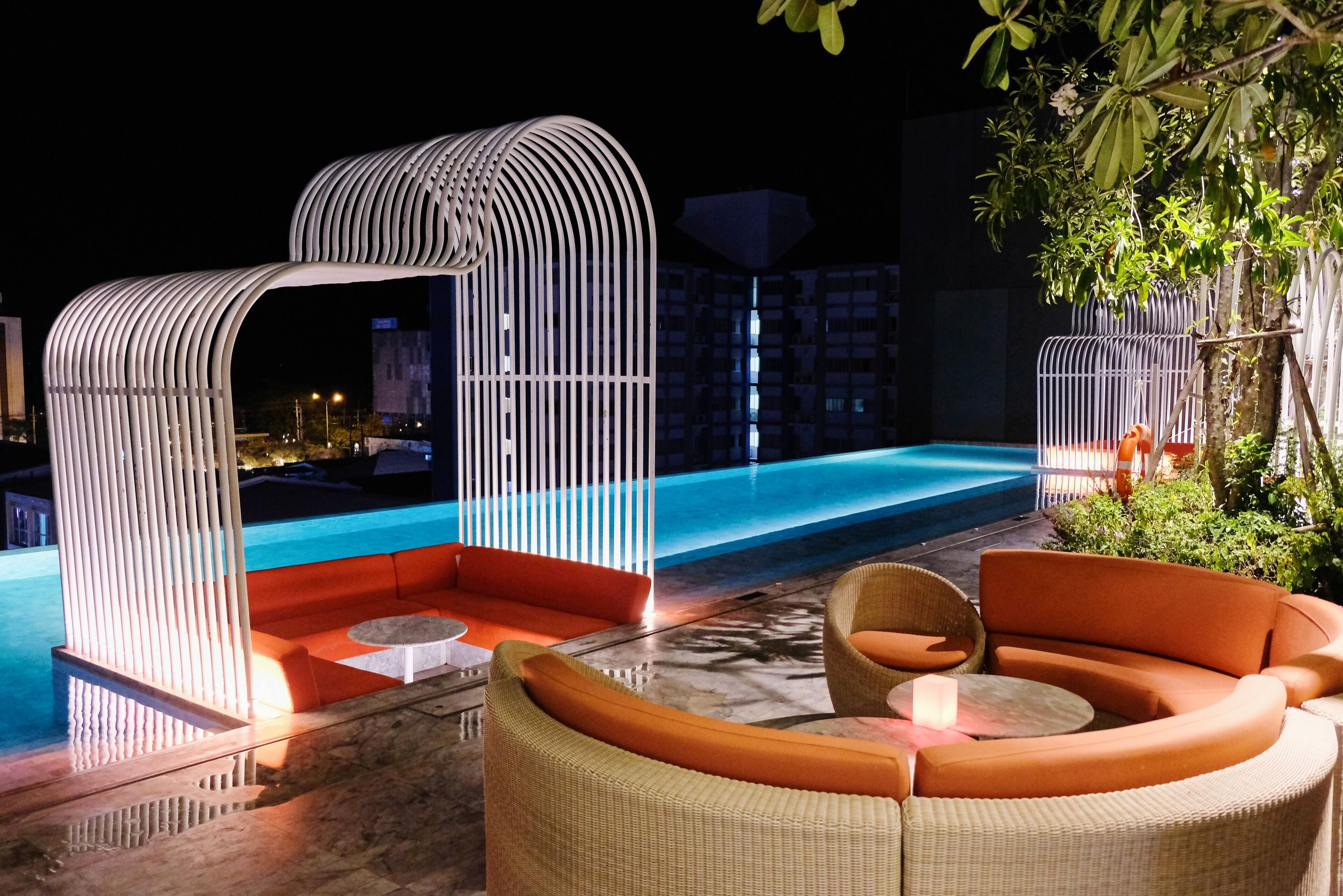 outdoor pool, pool loungers