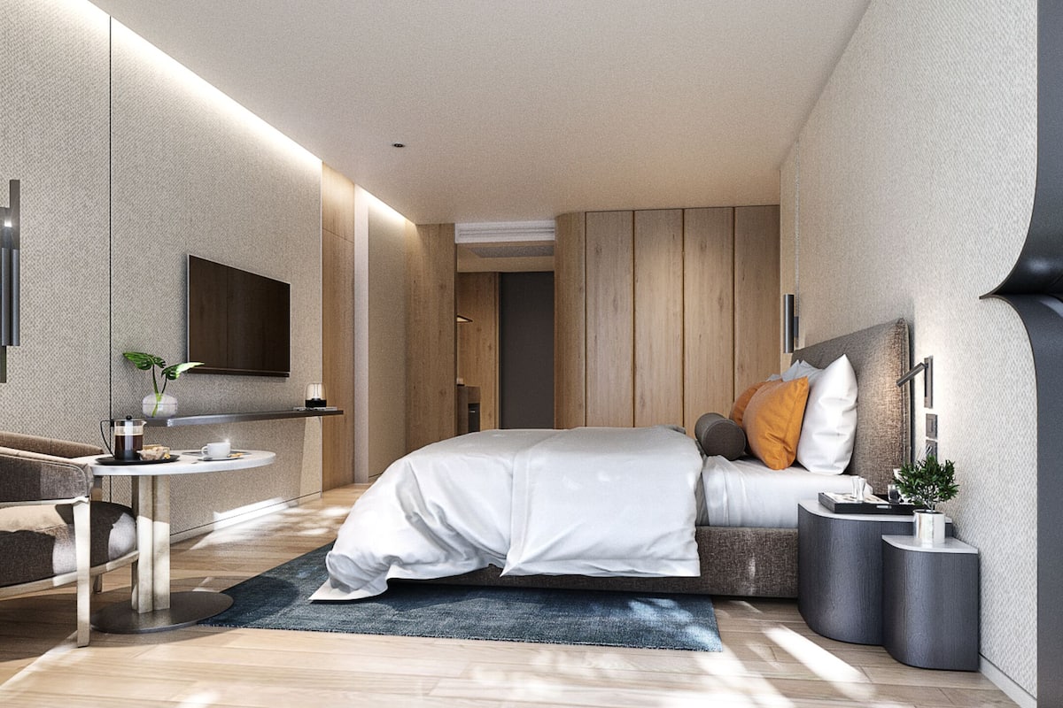 Premium bedding, minibar, in-room safe, desk