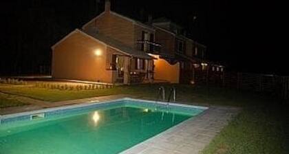 Villa With Private Pool Within Easy Reach Of Beaches, Tavernas And Shops