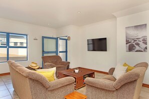 Talo (4 Bedrooms) | Sisätilat