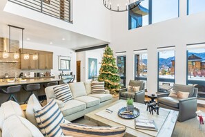 Interior - Mountain home near gondola to ski resort with private hot tub & game/pub room (Steamboat Springs)