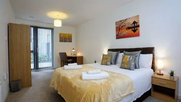 2 bedrooms, desk, iron/ironing board, free WiFi
