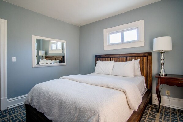 3 bedrooms, iron/ironing board, Internet, bed sheets