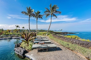 Terrace/patio - Ocean Front.  Includes Waikoloa Gold Golf Memberships Benefits. Halii Kai 14B (Waikoloa Village)