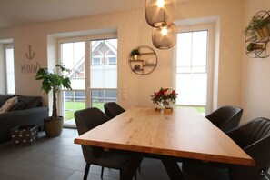 Ferienhaus am Angerplatz | In-room dining