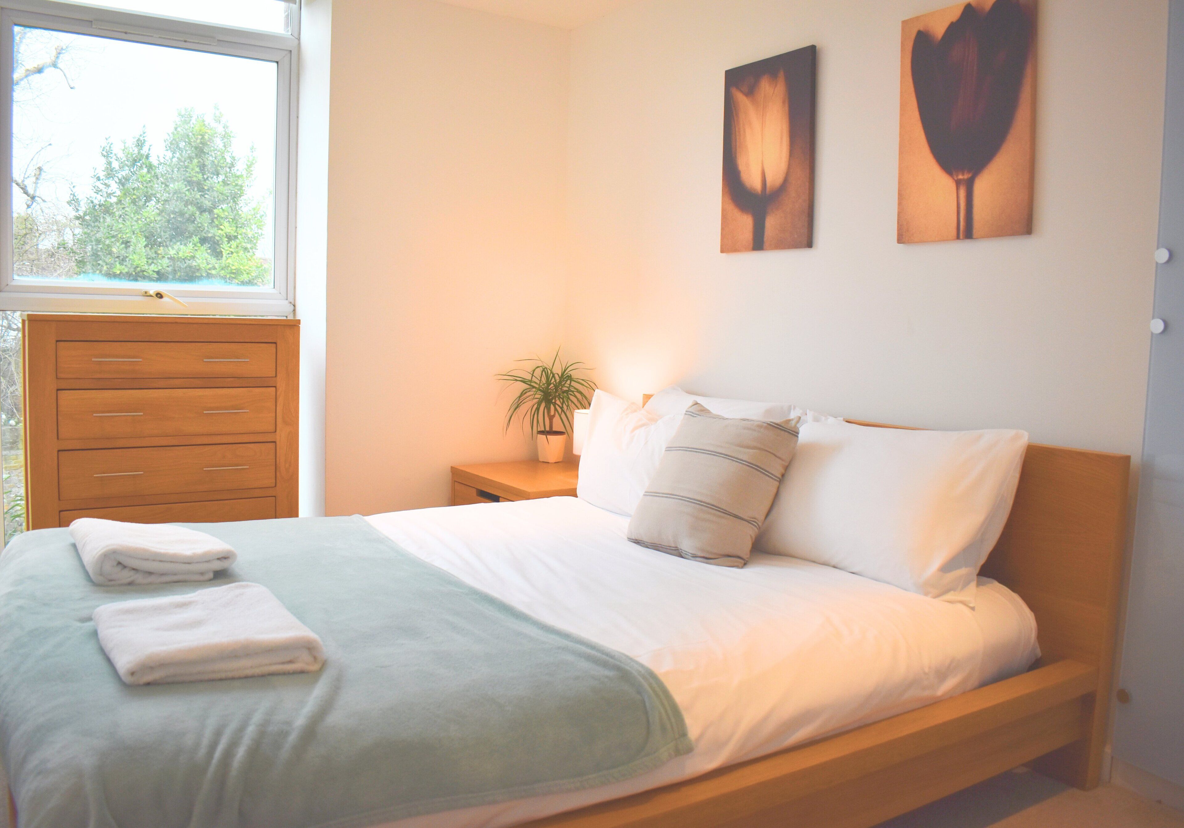 2 bedrooms, iron/ironing board, travel crib, free WiFi