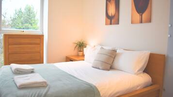 2 bedrooms, iron/ironing board, travel crib, free WiFi