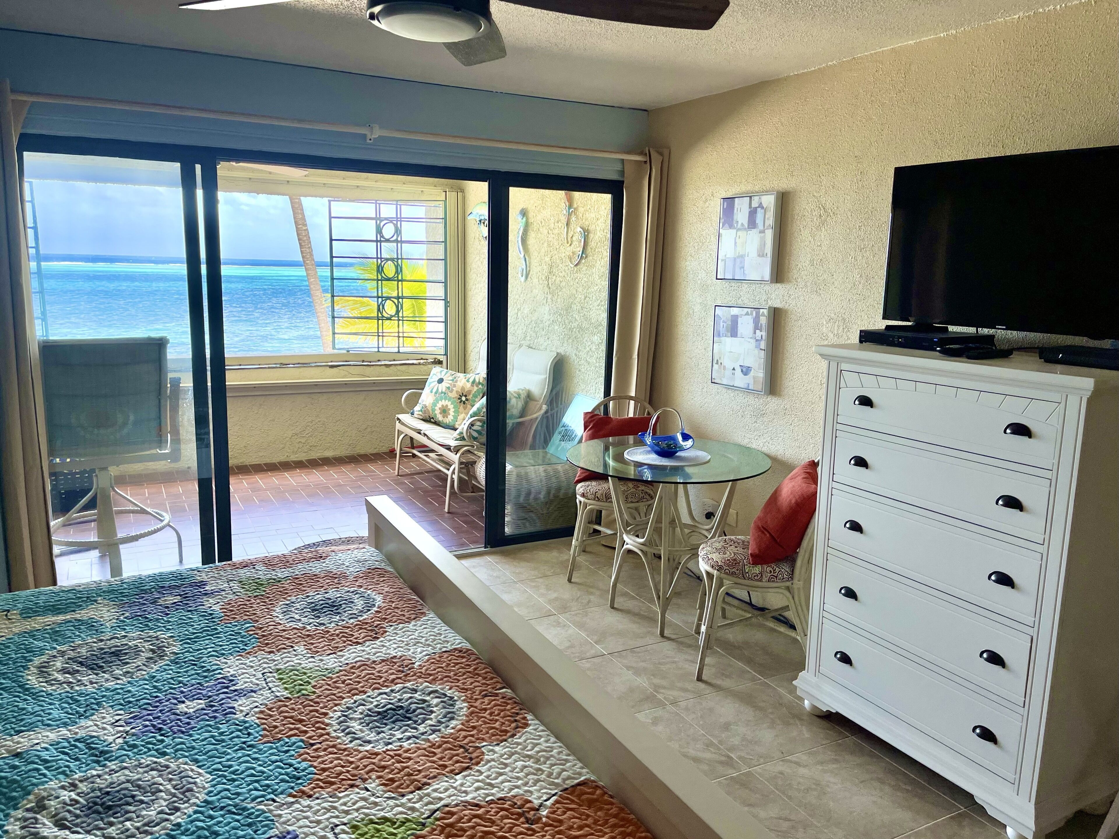 1 soverom, safe på rommet, strykejern/-brett og wi-fi (inkludert)