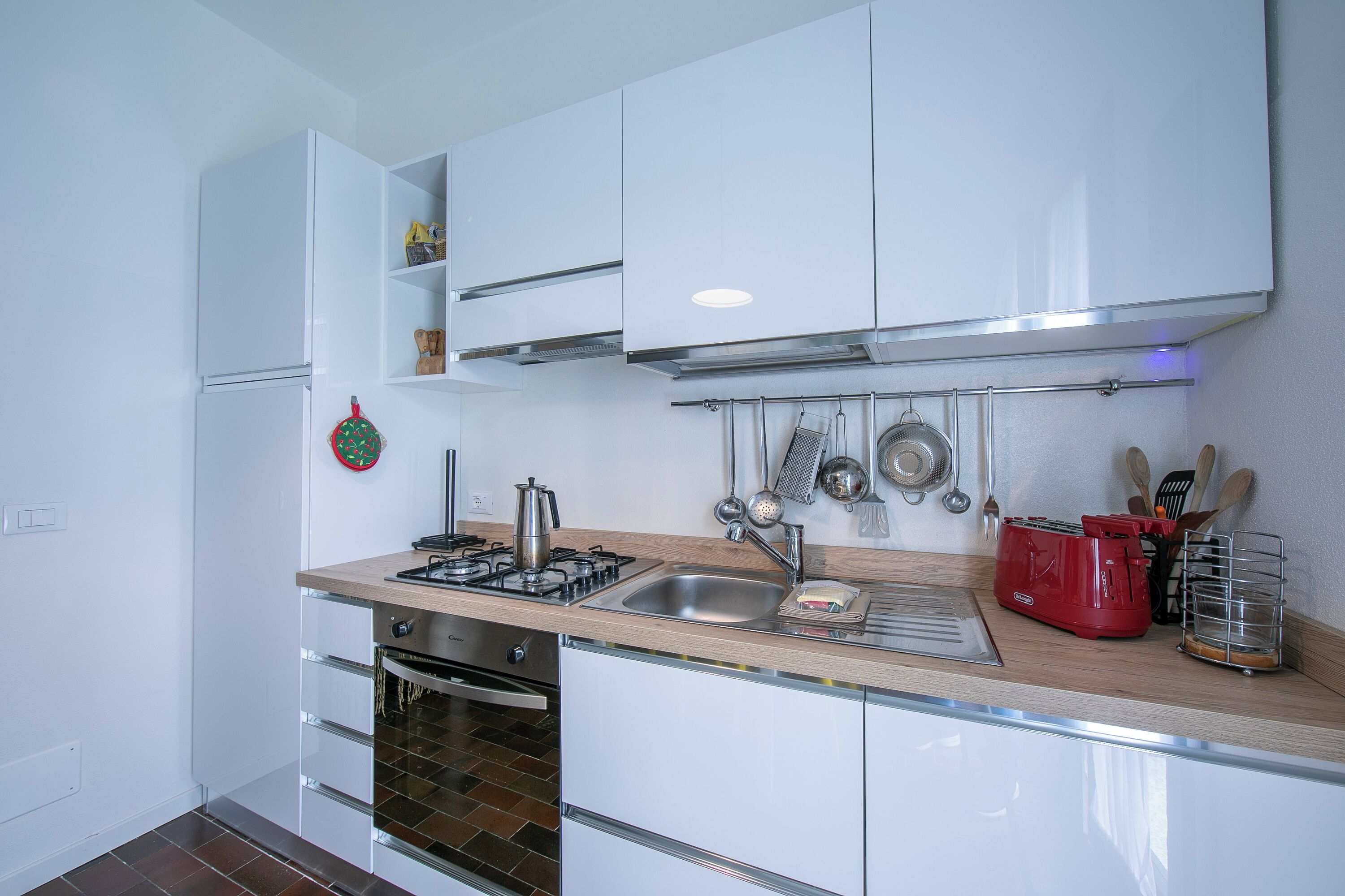Townhouse Keluarga, beberapa kamar, 2 kamar mandi, tepi gunung (Residenza La Parusciola Pool and) | Dapur pribadi | Lemari es, oven, kompor, dan mesin pencuci piring