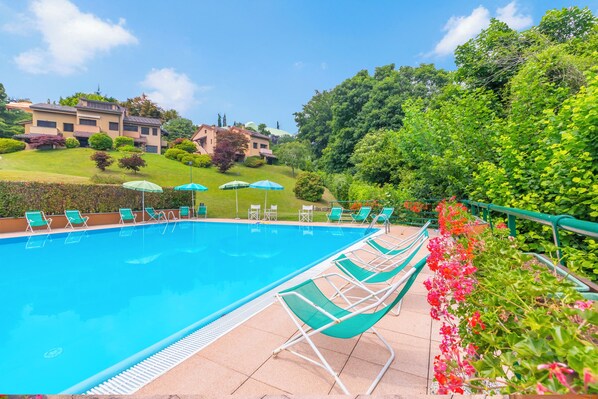 Family Townhome, Multiple Bedrooms, 2 Bathrooms, Mountainside (Residenza La Parusciola Pool and) | Pool | Seasonal outdoor pool