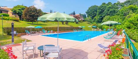 Seasonal outdoor pool