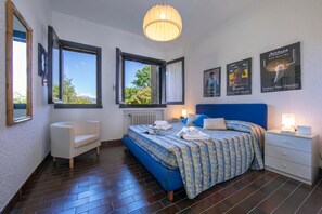 Townhouse – familie, flere soverom, 2 bad, ved fjell (Residenza La Parusciola Pool and) | 3 soverom, strykejern/-brett, wi-fi (inkludert) og sengetøy
