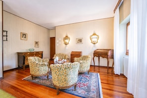 Family Villa, 3 Bedrooms, 2 Bathrooms, Mountainside (Villa La Verbanina Private Garden) | Interior - Villa La Verbanina Private Garden (Ghiffa)