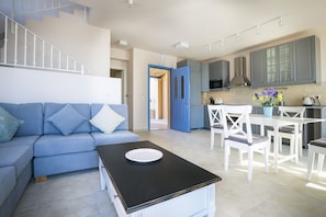 TV, fireplace, DVD player, books - No1 Forget Me Not Villa with private pool in stunning location  (Svoronata)