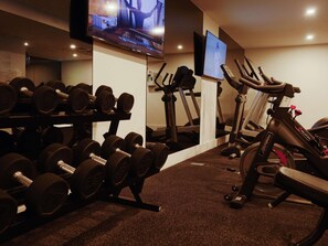 Fitness facility - Mövenpick Hotel Hobart (Hobart)