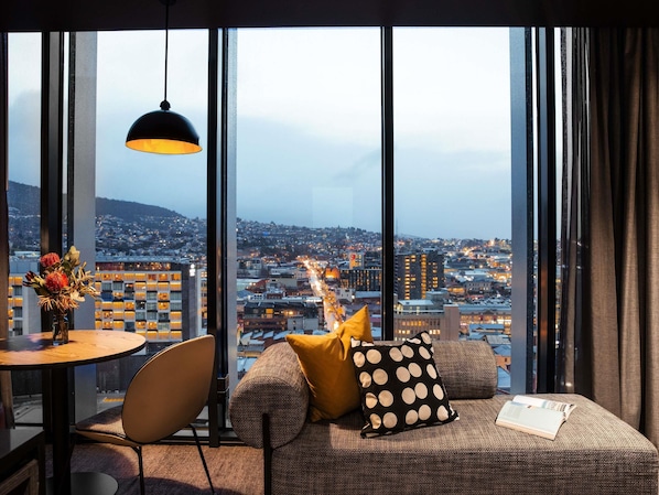 Suite, City View | Premium bedding, minibar, in-room safe, individually decorated - Mövenpick Hotel Hobart (Hobart)