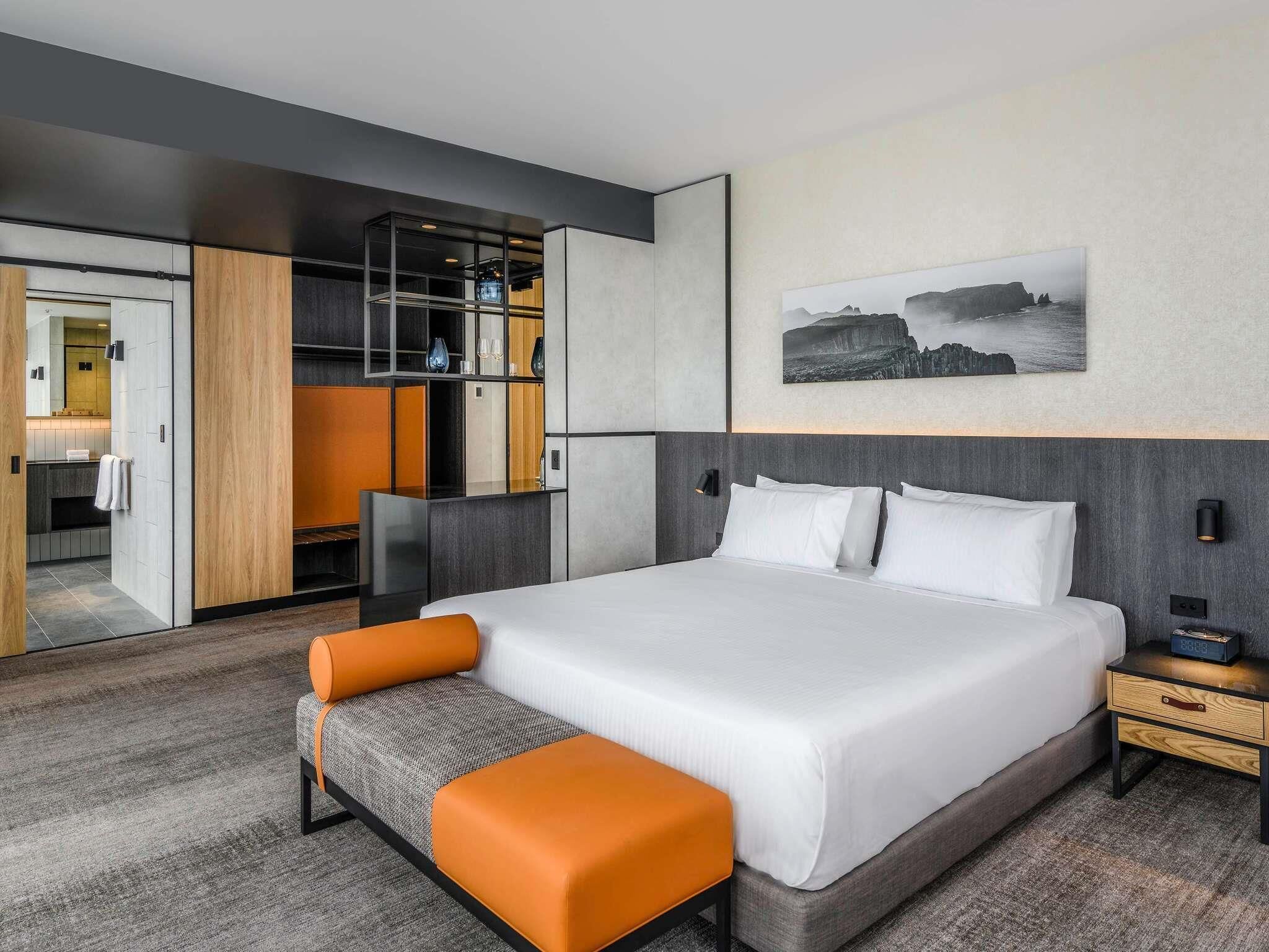 Suite, Harbour View | Premium bedding, minibar, in-room safe, individually decorated