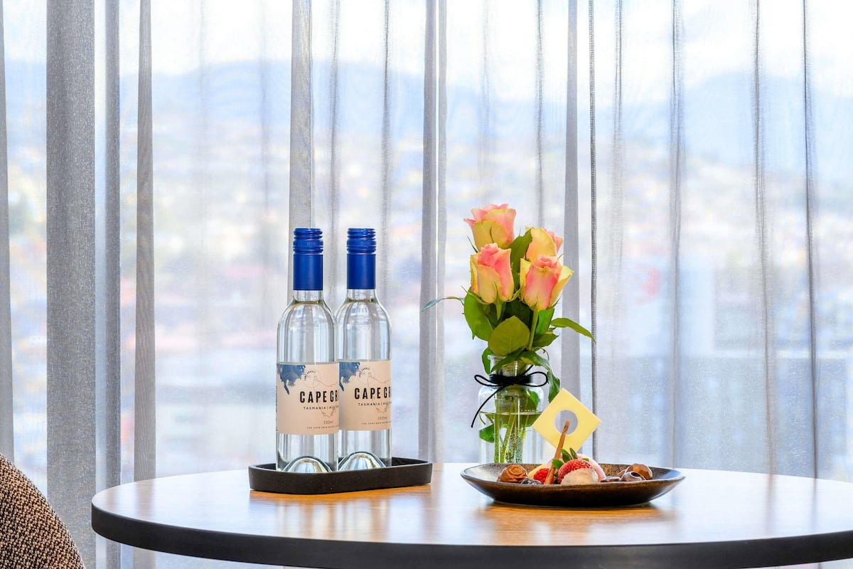 Ropa de cama de alta calidad y minibar